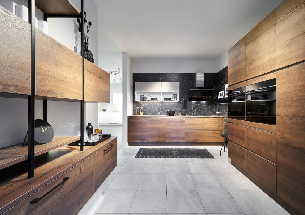 Kueche_28_Vancouver_GL_Alteiche_cognac_a